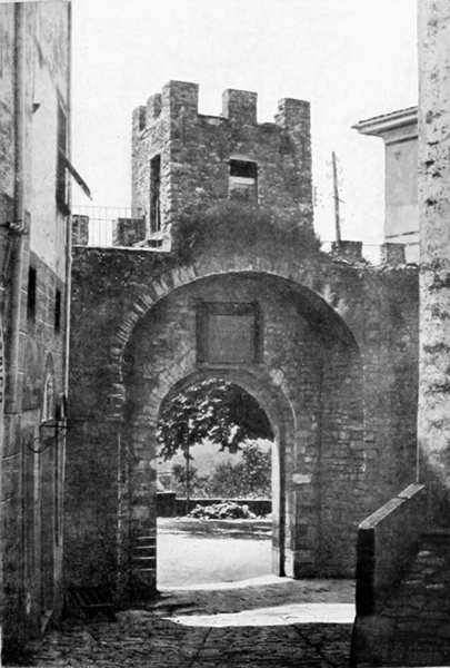 BARGA — PORTA REALE O MANCIANELLA (VEDUTA DALLA PARTE INTERNA).