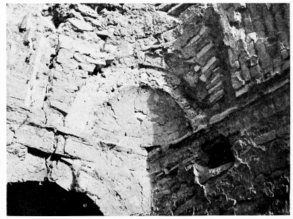 Fig. 99.—UKHEIḌIR, SQUINCH ARCH ON SECOND STOREY.