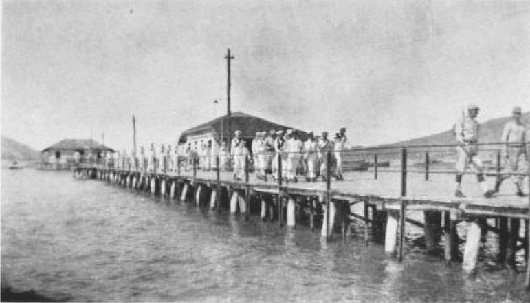 THE WARSHIP ROCHESTER HAD ANCHORED AT AMAPALA ON WHAT
WAS DESCRIBED AS A COURTESY VISIT